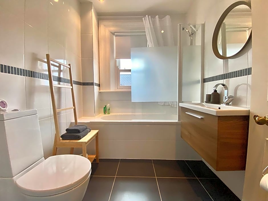 Bailey's Court, Guest Accommodation