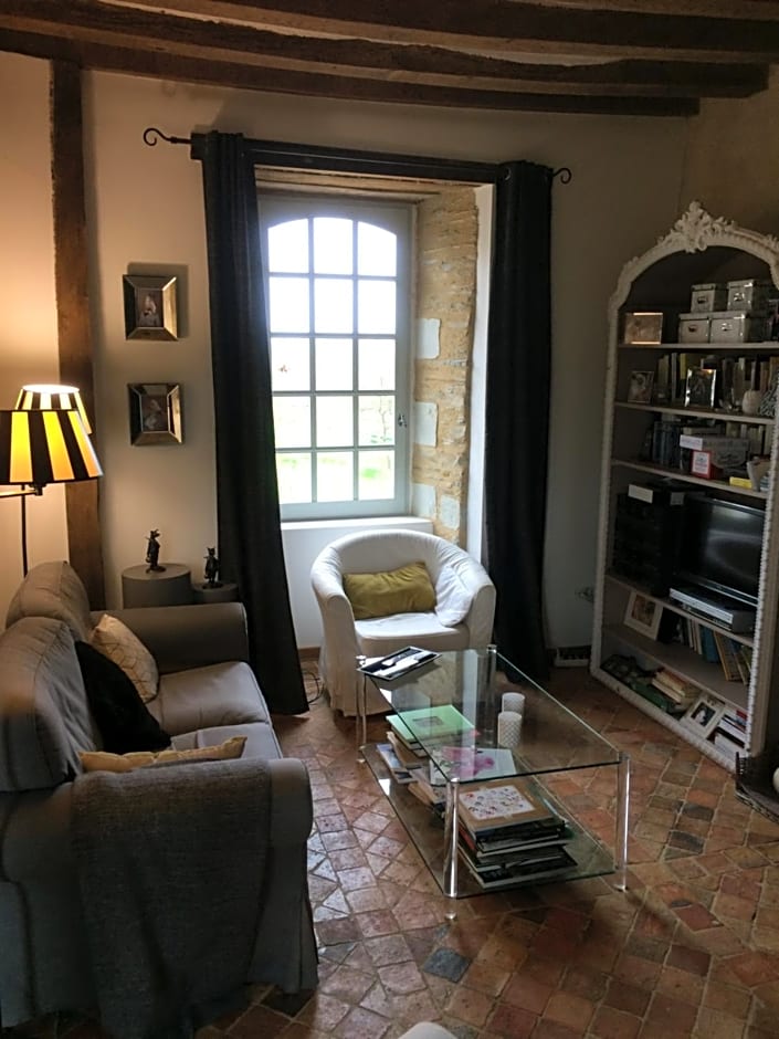 La Moulinière, jolie longère du XVIIè 25, chemin de la Source