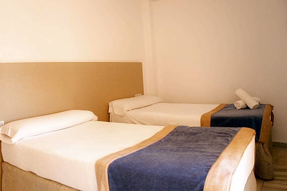 Hotel Playa Conil - Beachfront Studios & Suites