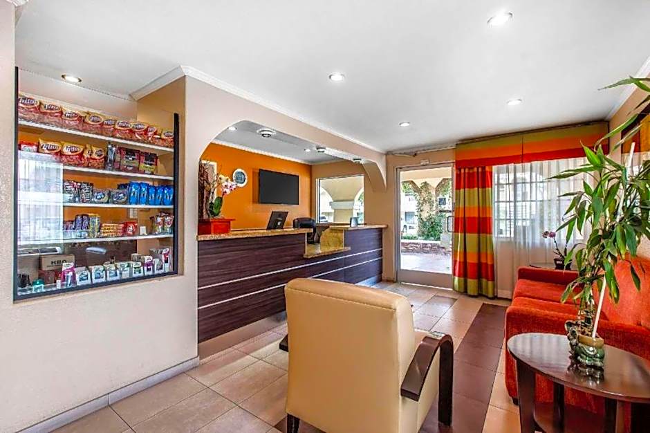 Econo Lodge & Suites El Cajon San Diego East – El Cajon, CA