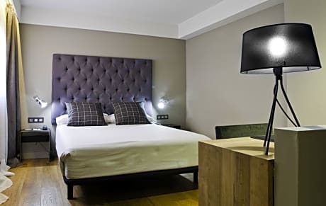 Double or Twin Room with Parking