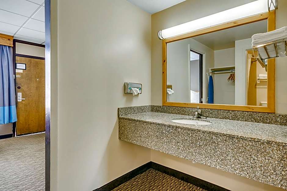 Best Western Lee's Motor Inn