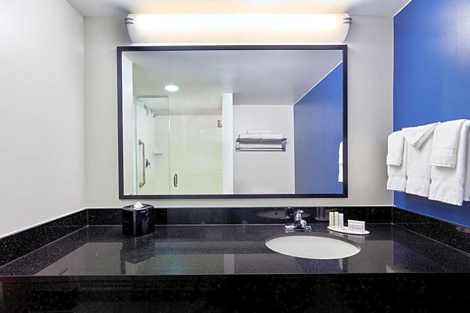 Fairfield Inn Suites Indianapolis Downtown