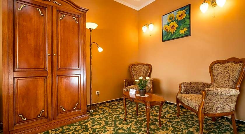 Studio One Accommodation Suites