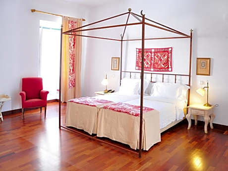 Two Connecting Double or Twin Rooms