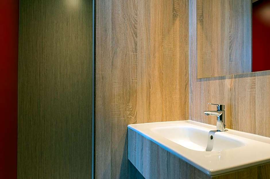 The Originals Access Aeroport, Hotel Aurillac