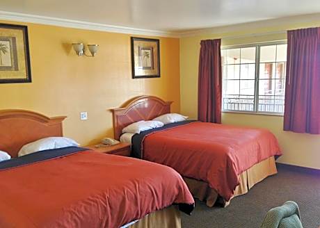 Queen Room with Two Queen Beds - Non-Smoking