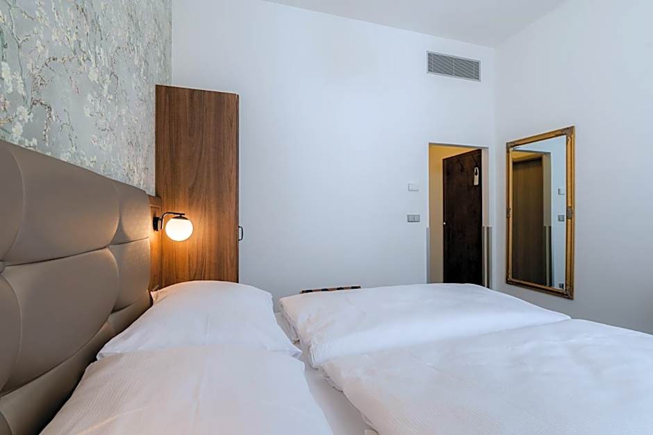 EA Hotel Victoria
