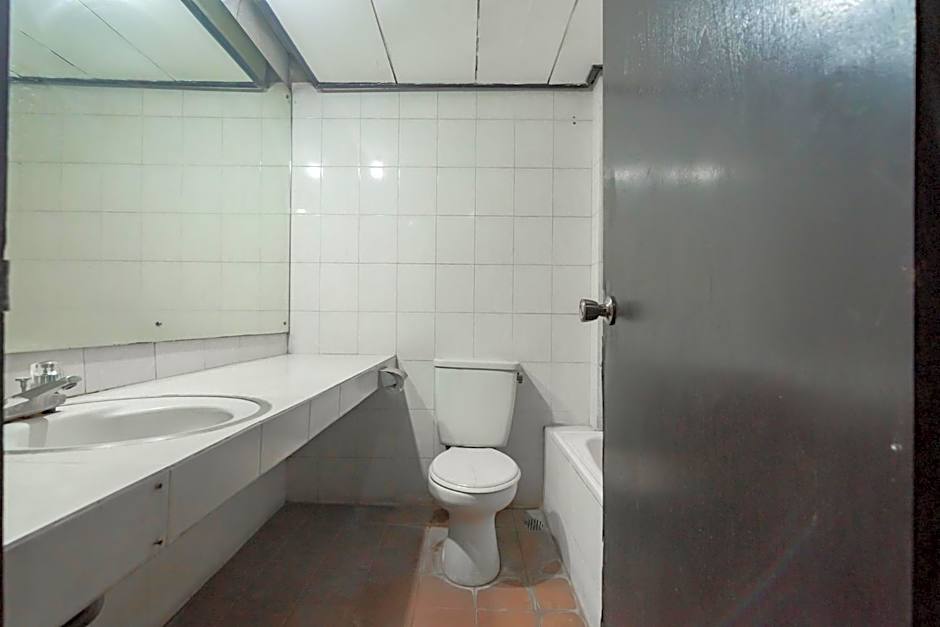 Istana Hotel Bandung Mitra RedDoorz