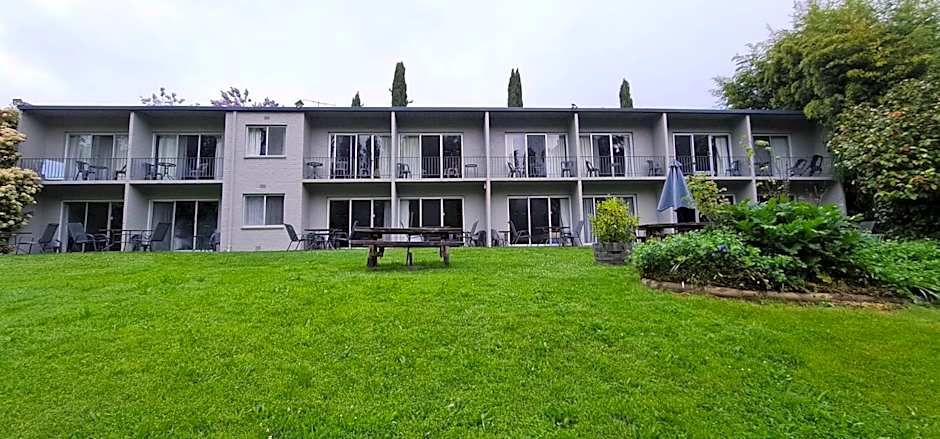 Riverbank Park MOTEL