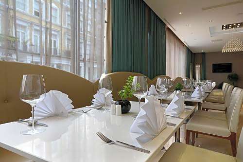 The Cura Hotel Kensington, London, a Tribute Portfolio Hotel