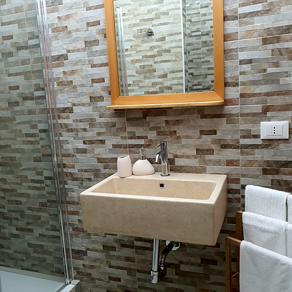 White Suite Polignano 08