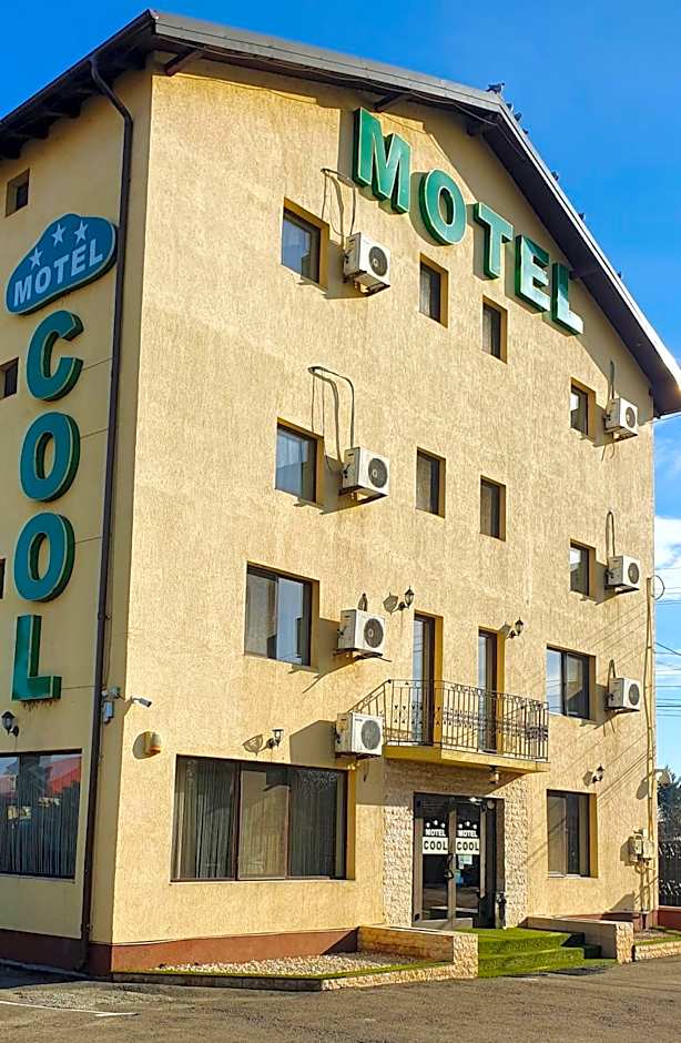 MOTEL COOL
