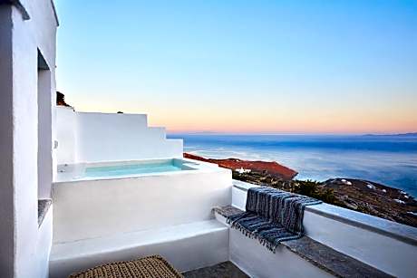 Living Theros Luxury Suites