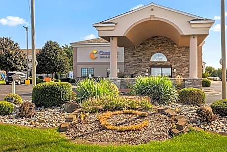 Comfort Inn & Suites Ludington near US-10