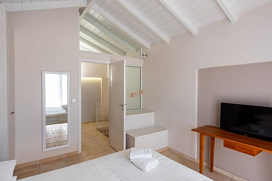 The Mini Beach Hotel