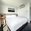 Oaks Nelson Bay Lure Suites