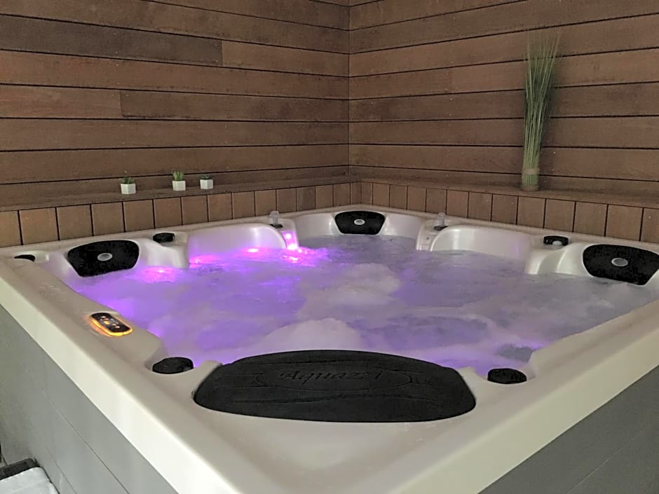 Logis Hotel La Bastide des Monges