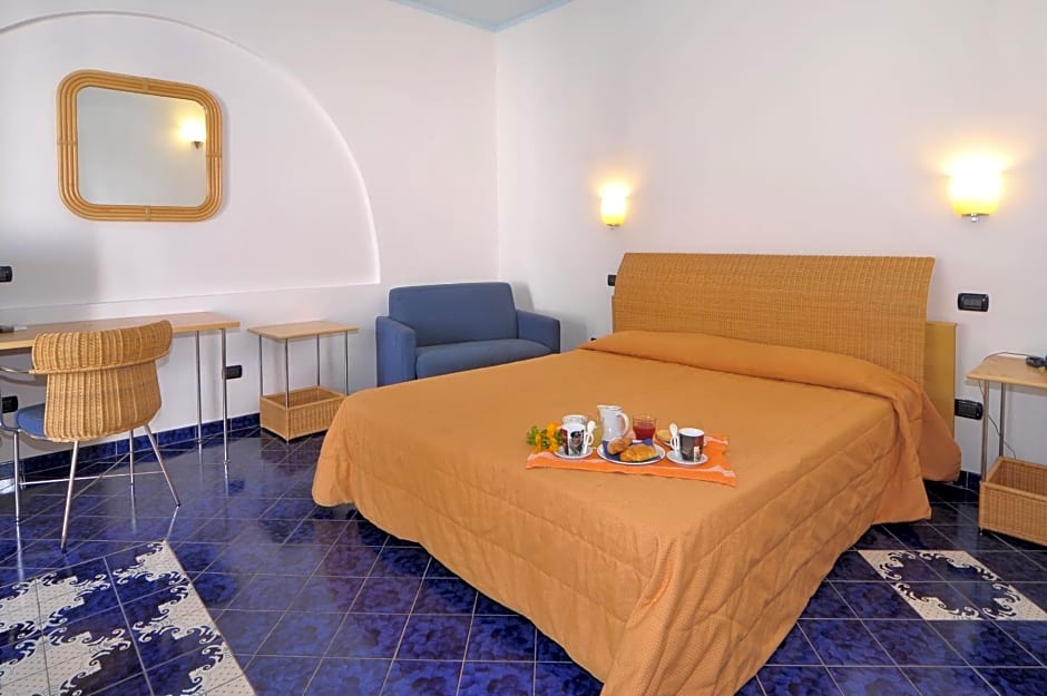 Hotel Aura