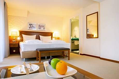 Junior Suite with Garden View