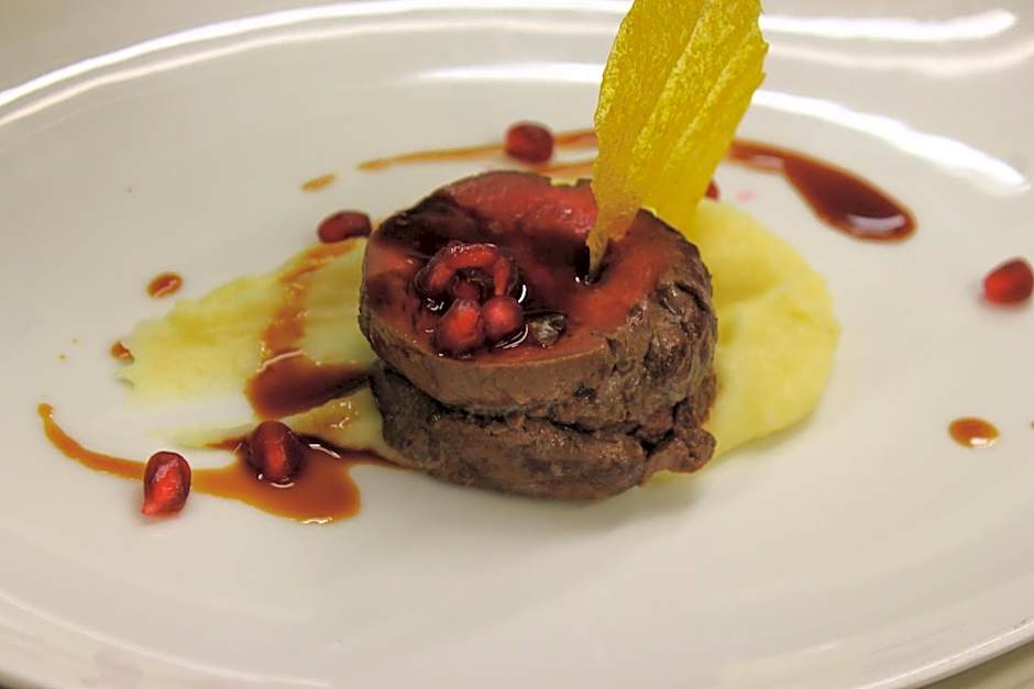 Alpen Hotel Eghel Resort & SPA
