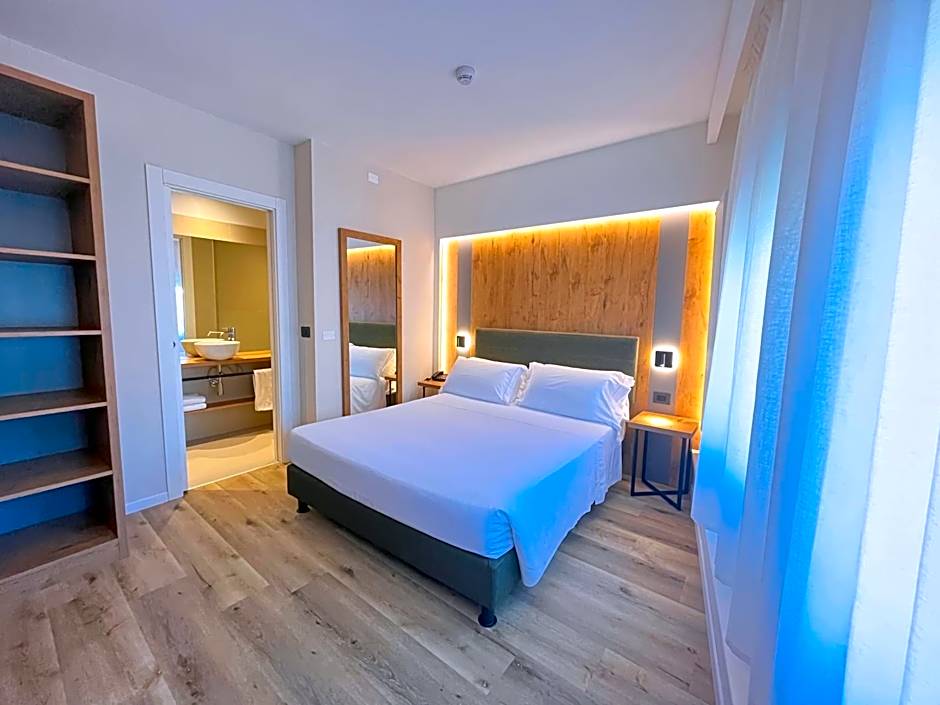 Hotel America