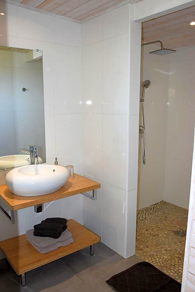 Timazen Lodges Agen Sud