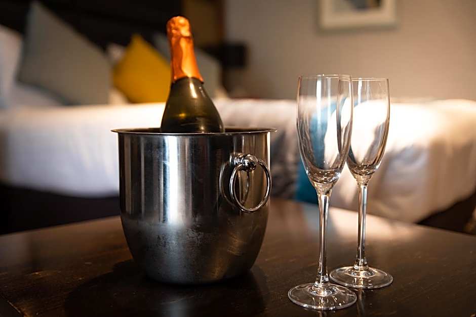 Elite Venue Selection Felbridge - Gatwick