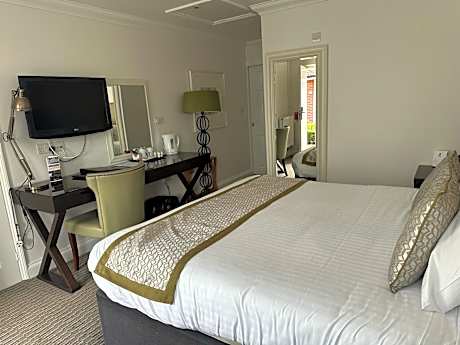 Classic Double Room - Non-Smoking