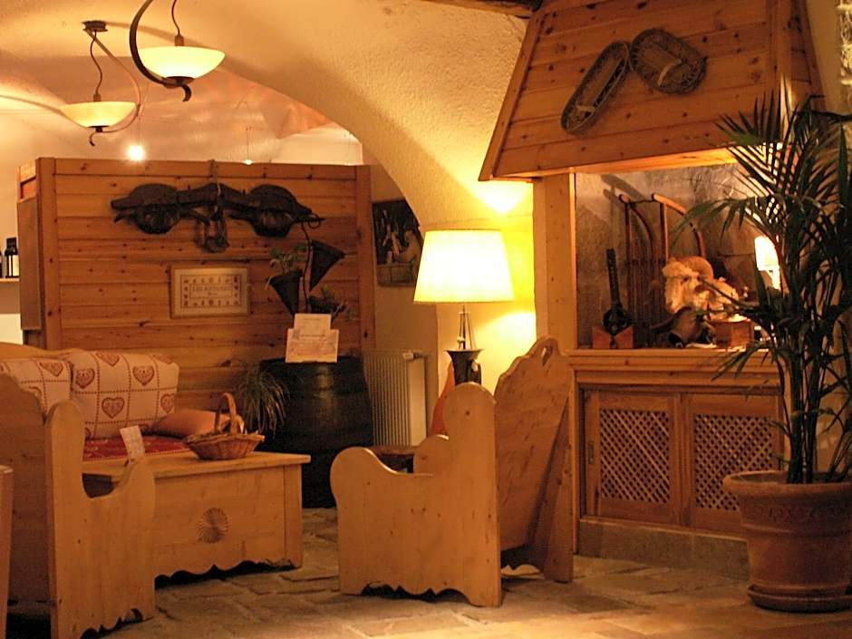 Logis Hôtel & Spa Les Autanes