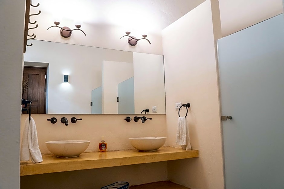 Hotel & Hostal Boutique Casa Garza
