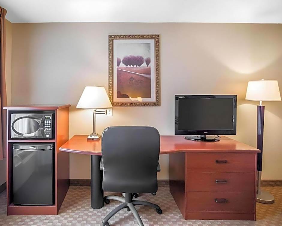 Rodeway Inn & Suites Salina South
