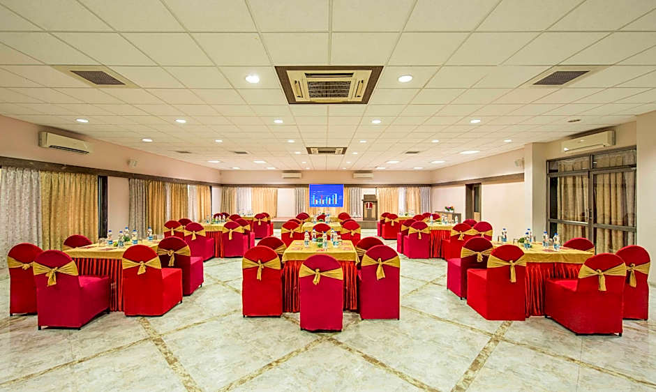 Lion Lords Inn-Rajula