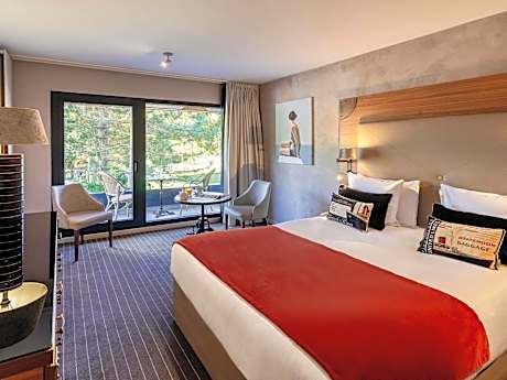 Classic Room with Queen Bed or Two Single Beds, Balcony and Forest View