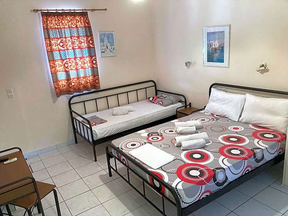 Polyxenis Rooms