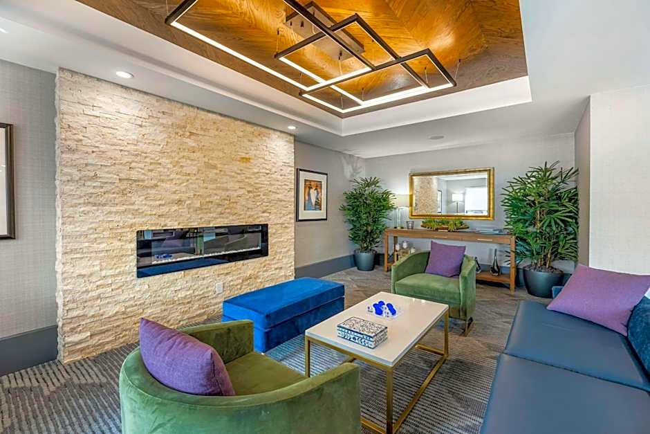 Comfort Inn & Suites