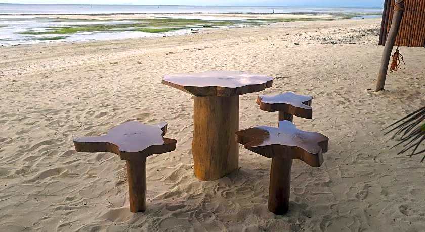 JJS BACKPACKERS VILLAGE