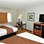 Rock Island Inn & Suites Marshalltown