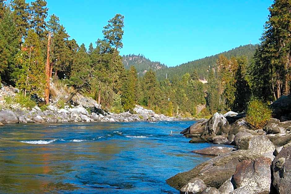 Alpine Rivers Inn