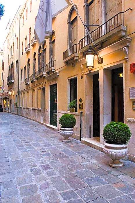 All Suites Torre Dell Orologio
