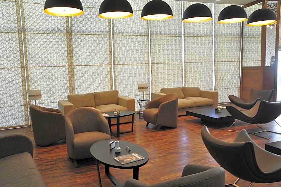 Gulf Suites Hotel Amwaj