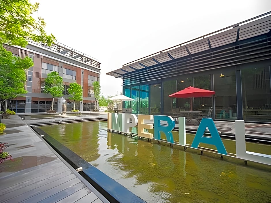 Imperial Dynasty Exquisite Hotel