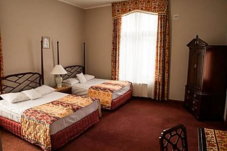 Superior Family Room