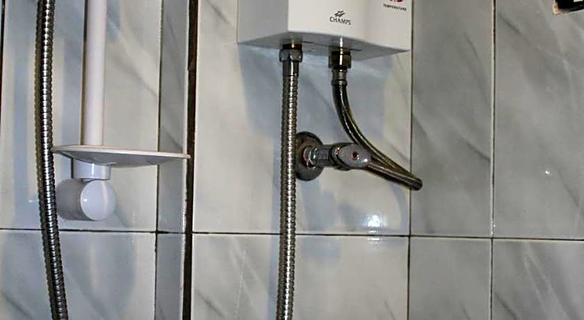 Anahaw Studio Suites