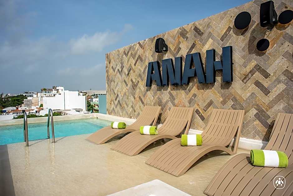 Anah La Quinta
