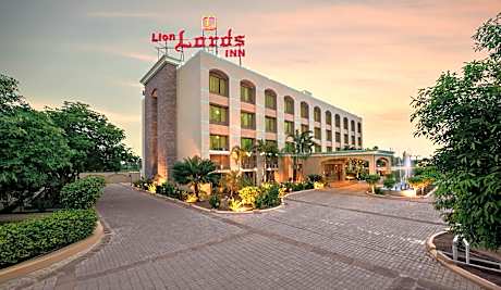 Lion Lords Inn-Rajula