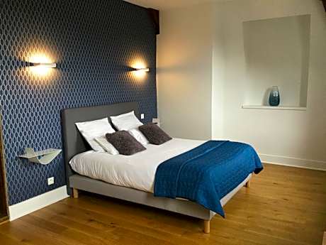 Deluxe Double Room with Shower