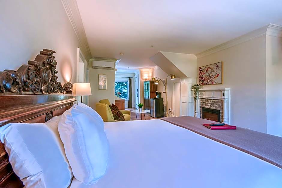 Cedar Gables Inn