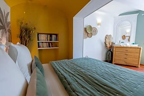 Queen Suite with Spa Bath