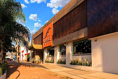 Hotel St. George